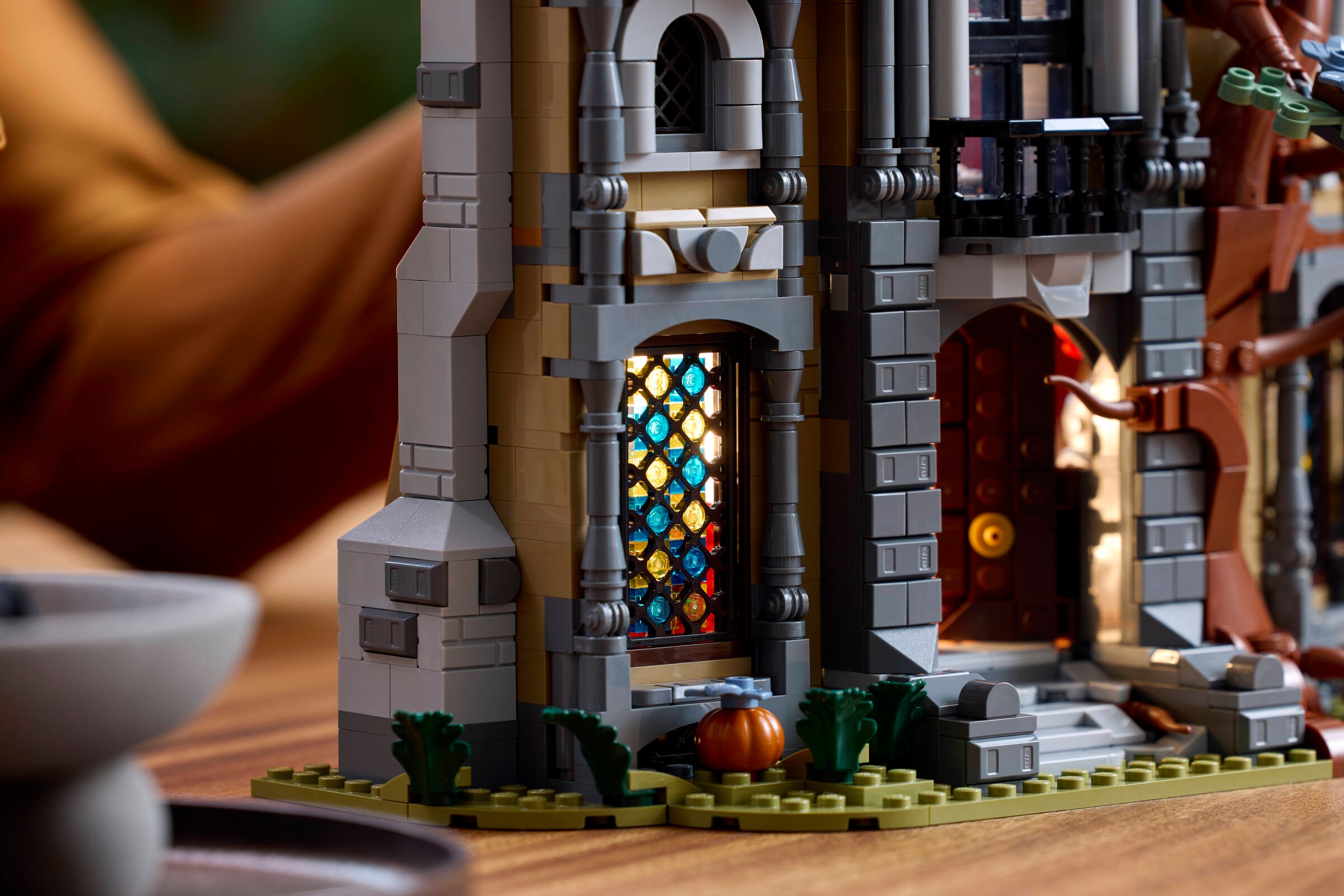 Mayor Manor — 14