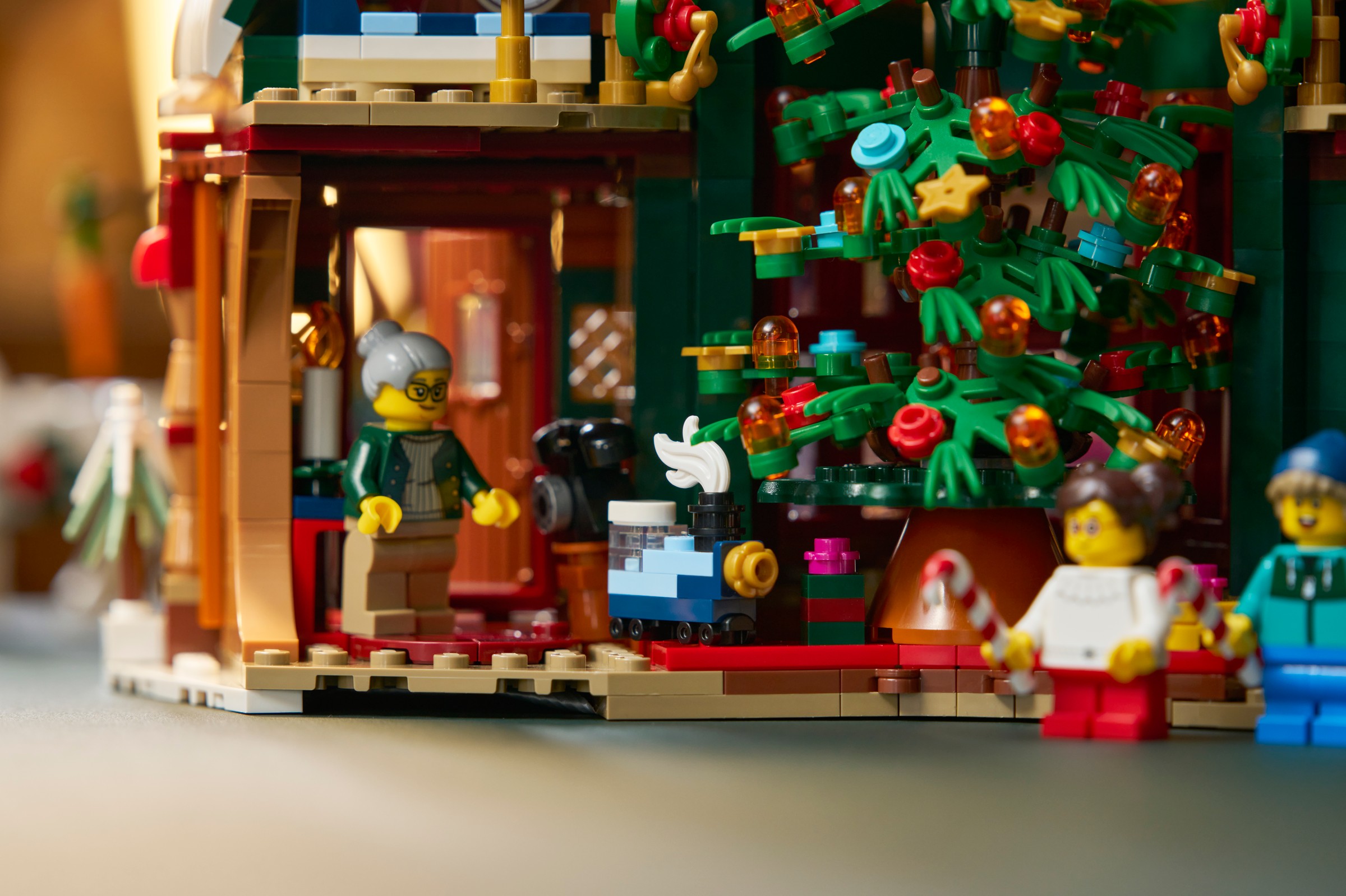 Holiday House — 14