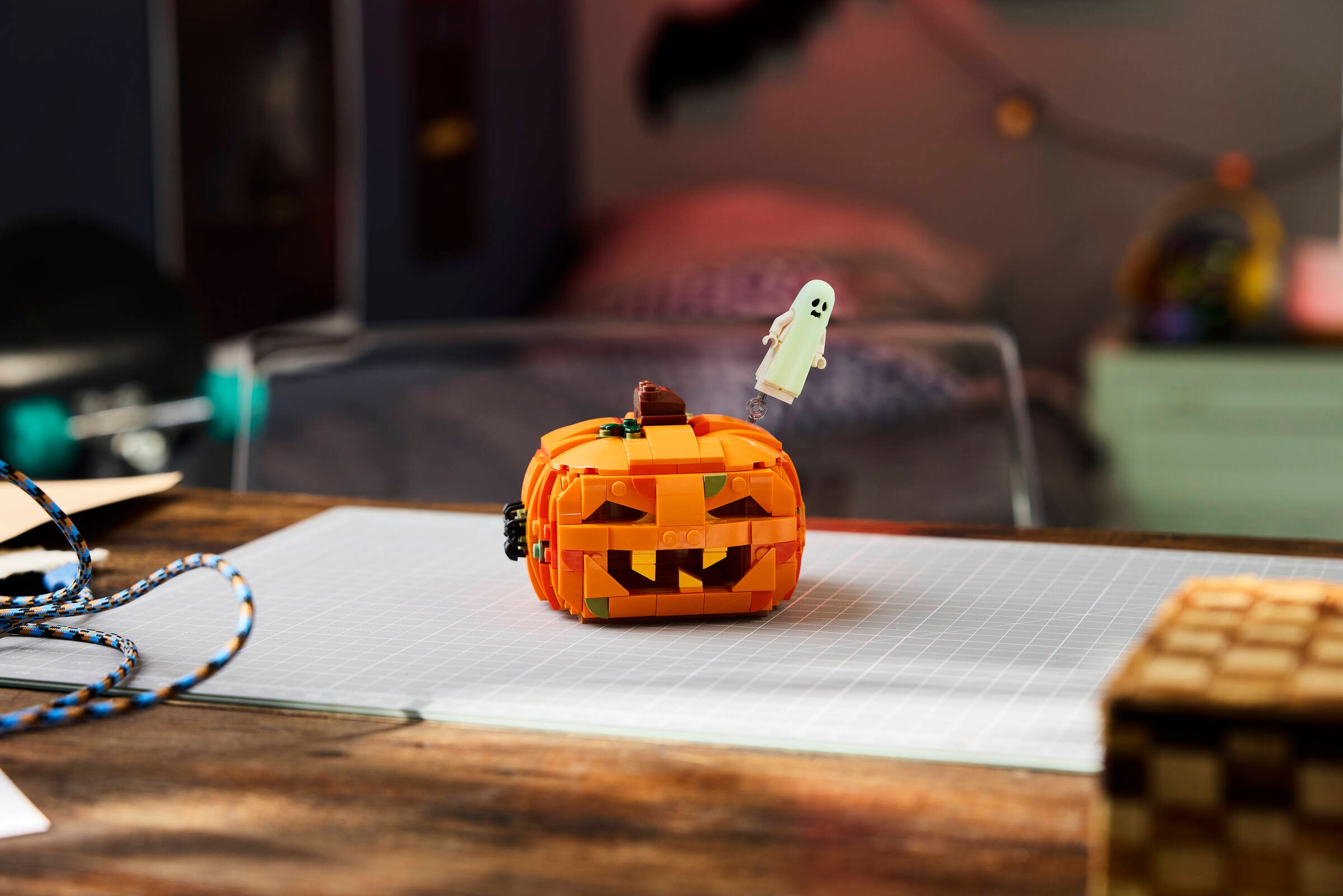 Halloween Pumpkin Lantern — 12