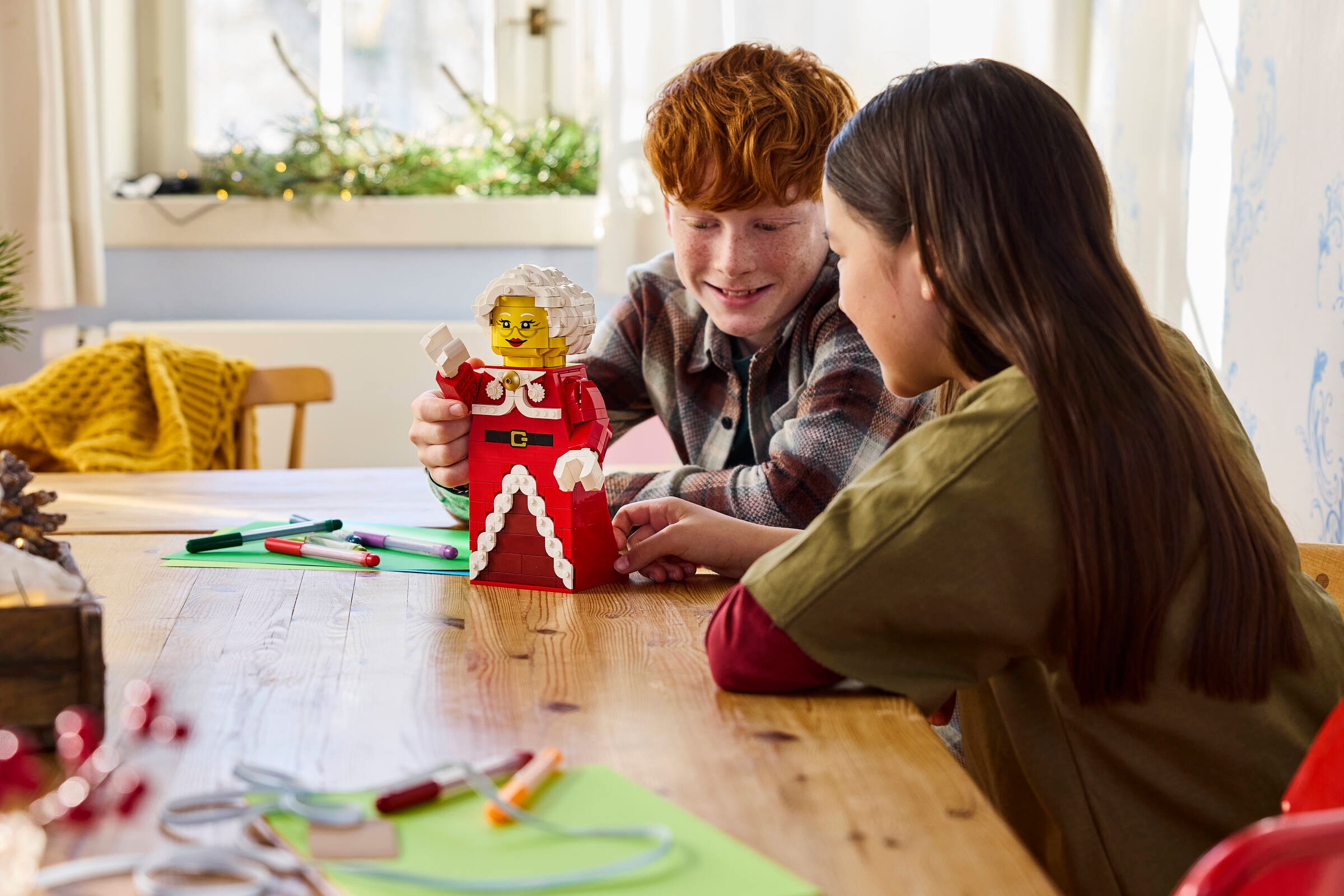 Up-Scaled Mrs. Claus Minifigure — 5