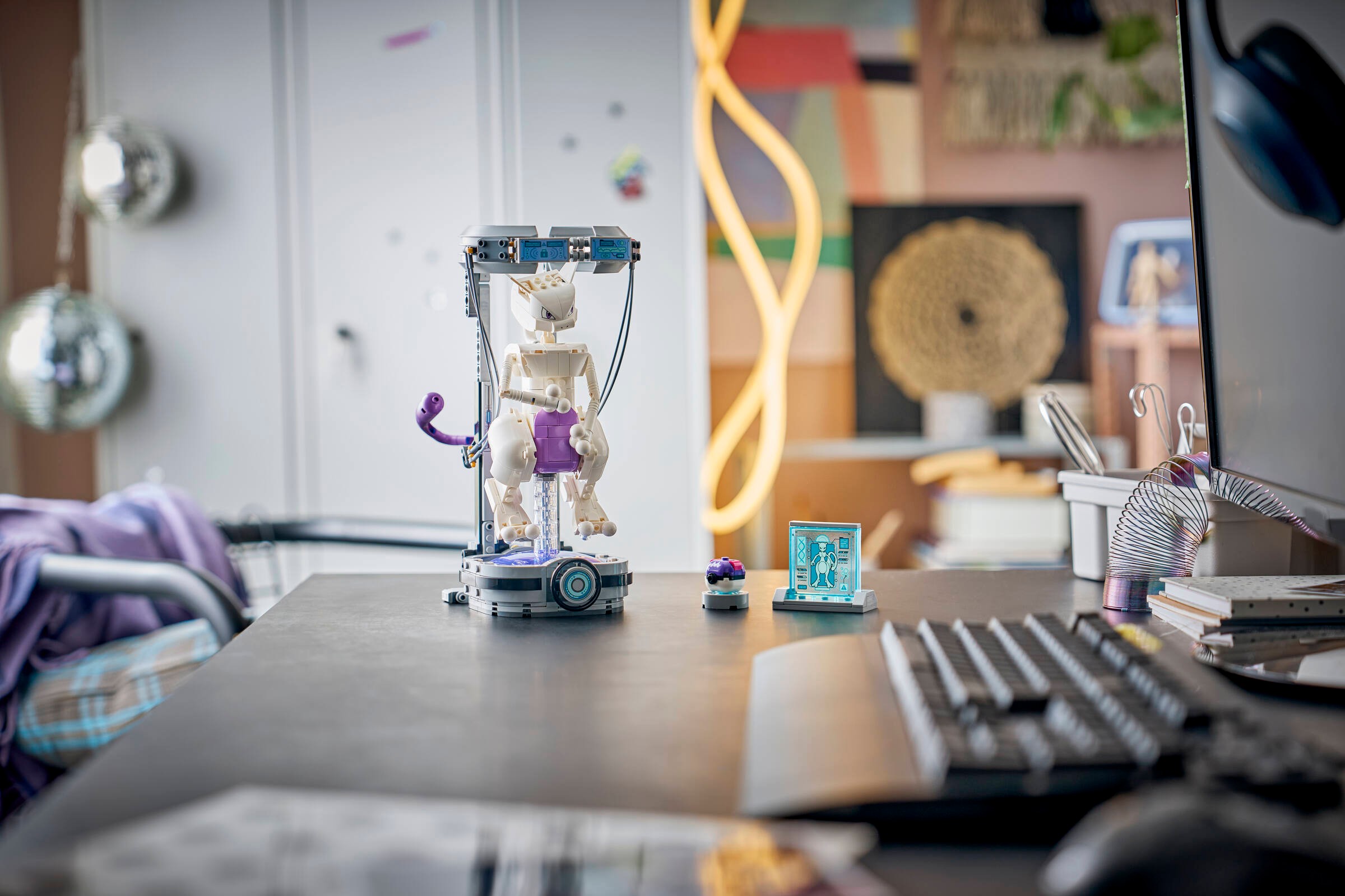 Mewtwo's Lab Break — 16